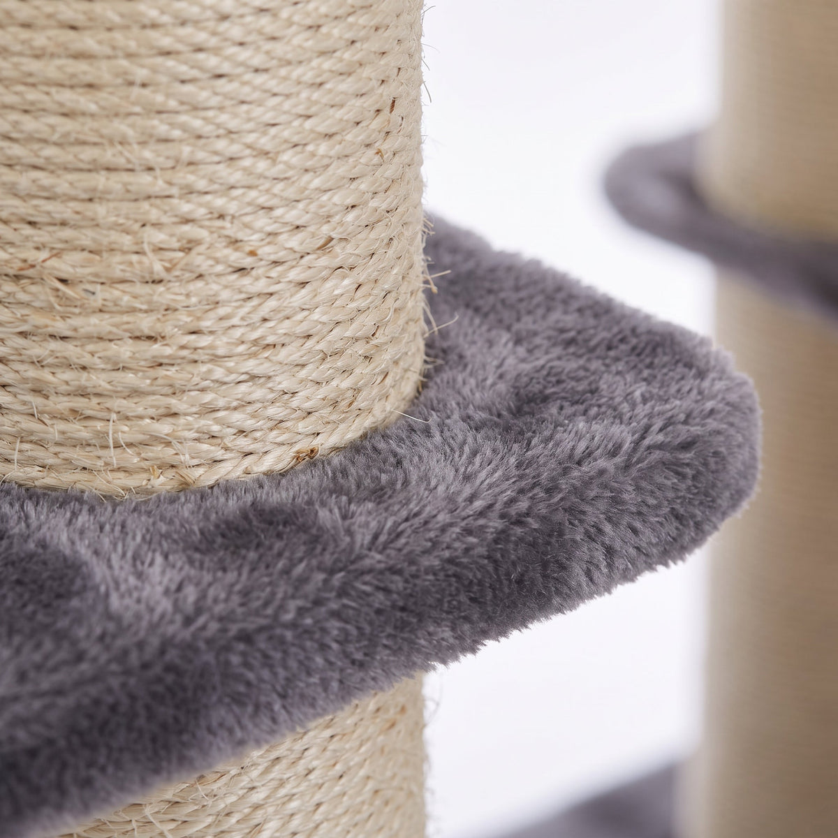 Arbre à chat et chatte gestante : confort et calme – arbre à chat Séquoia Griffova